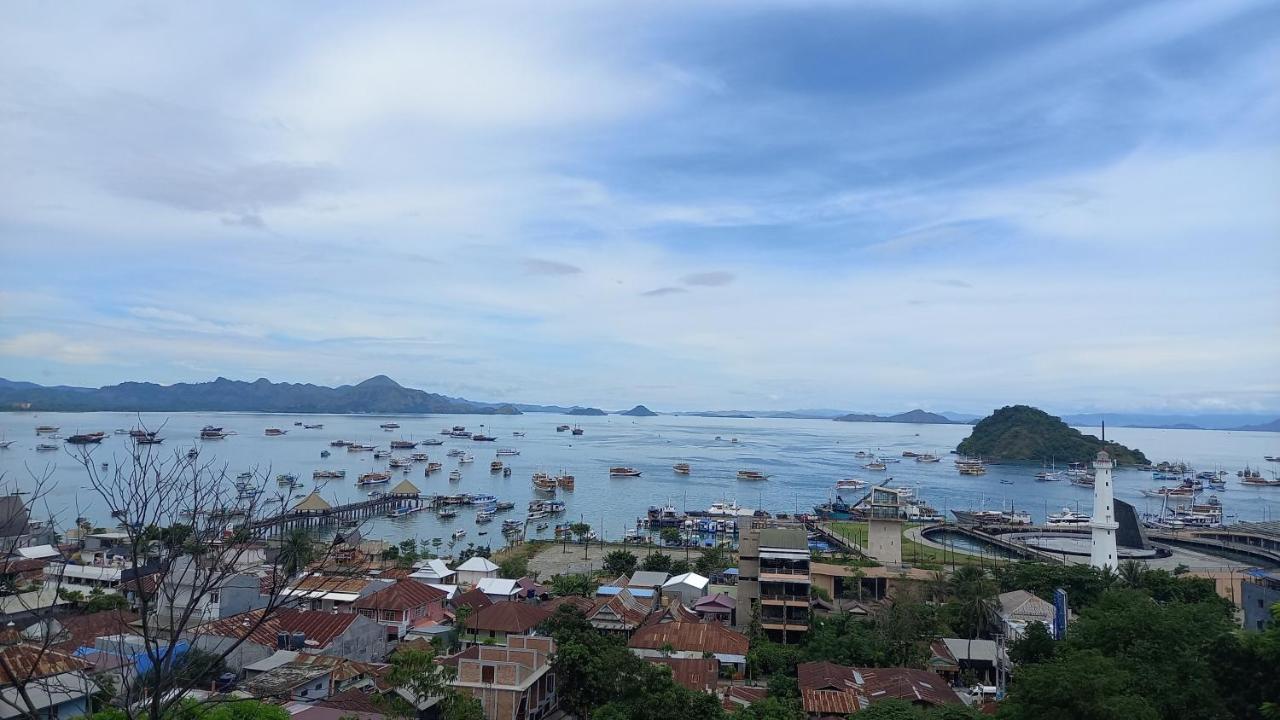 Benedict Guesthouse By Mori Hospitality Labuan Bajo Exterior foto